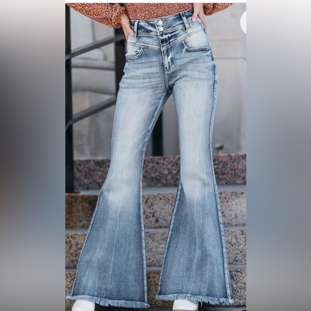 Skye High Super Flare Jean Women's Blue Flared Jeans size:24 color Sadie